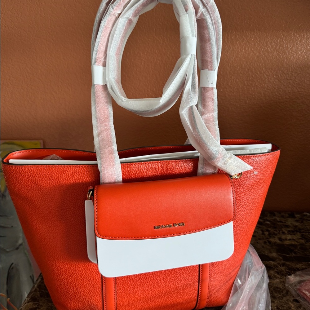 Michael Kors Pebble Leather Red Clay Tote Bag with Matching Cross Body. Jet Set.